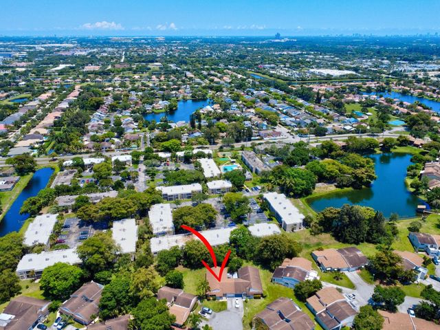 8630 BRIDLE PATH Court 207, Davie, FL 33328