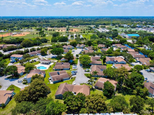 8630 BRIDLE PATH Court 207, Davie, FL 33328