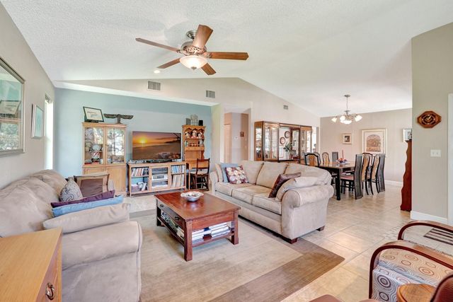 8630 BRIDLE PATH Court 207, Davie, FL 33328
