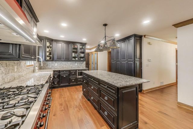 31700 118th STREET, Twin Lakes, WI 53181