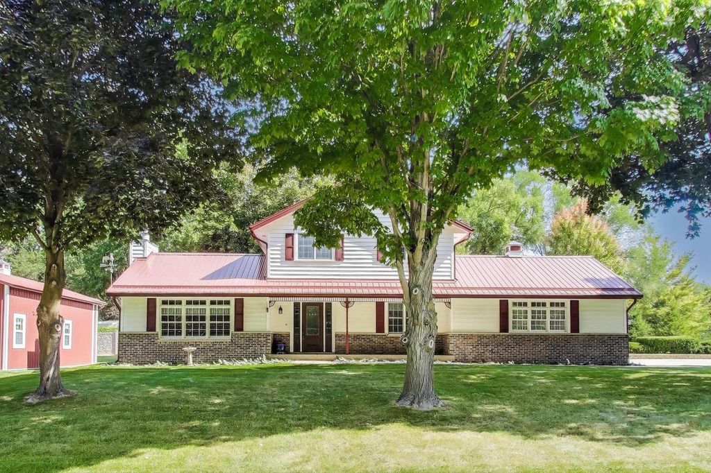 31700 118th STREET, Twin Lakes, WI 53181