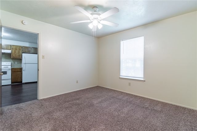 308 Manuel Drive B, College Station, TX 77840