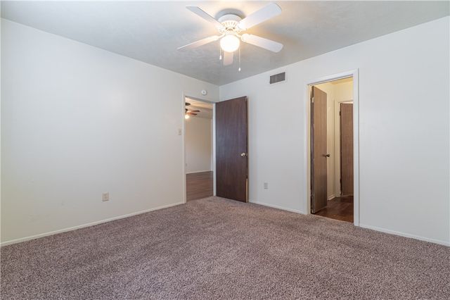 308 Manuel Drive B, College Station, TX 77840