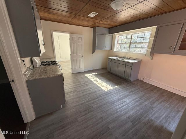 8356 Louisiana Avenue, Gulfport, MS 39501