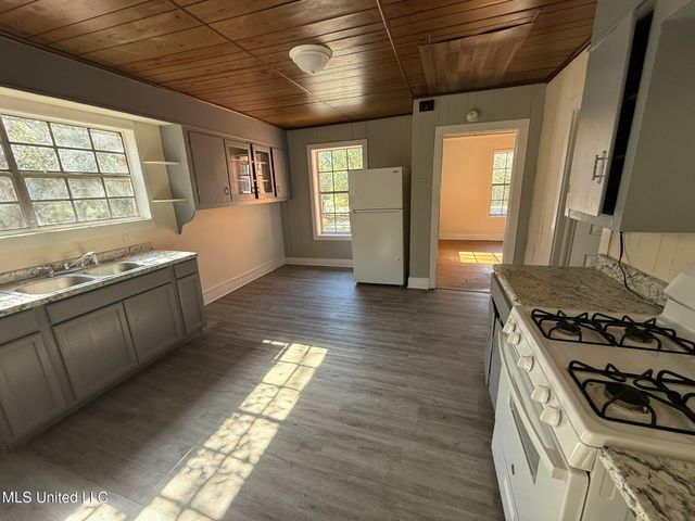 8356 Louisiana Avenue, Gulfport, MS 39501