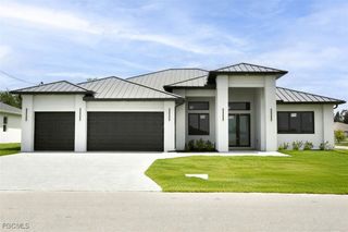 243 SW 24th PL, Cape Coral, FL 33991