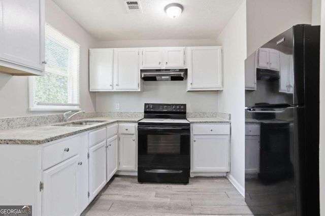 829 Bonneville Terrace NW, Atlanta, GA 30331