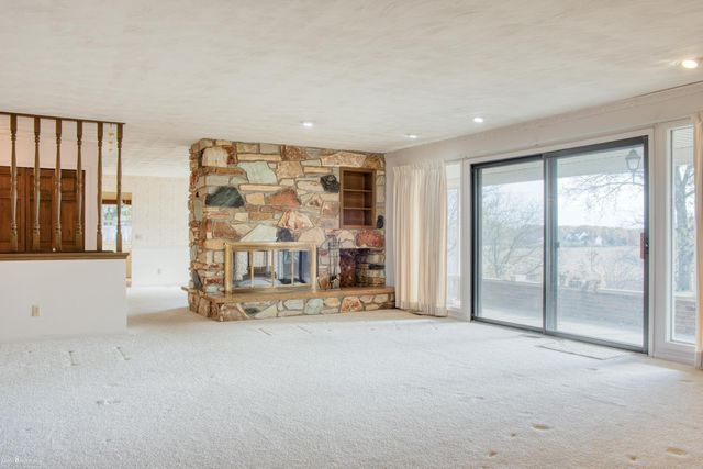 1932 E Hibbard Road, Owosso, MI 48867