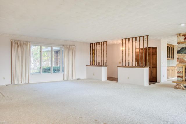 1932 E Hibbard Road, Owosso, MI 48867