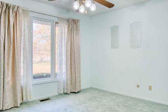 1932 E Hibbard Road, Owosso, MI 48867