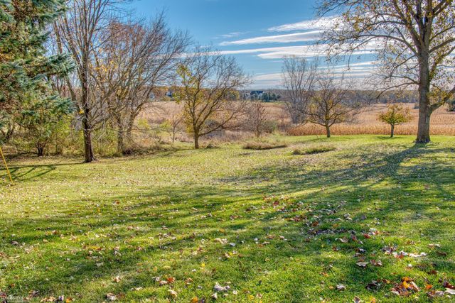 1932 E Hibbard Road, Owosso, MI 48867