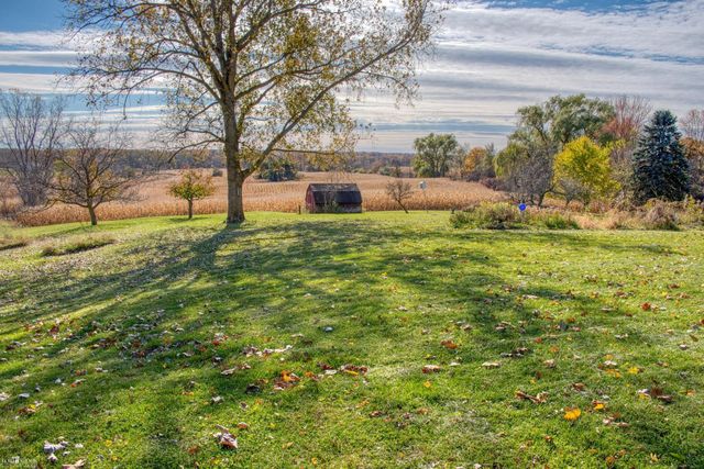 1932 E Hibbard Road, Owosso, MI 48867