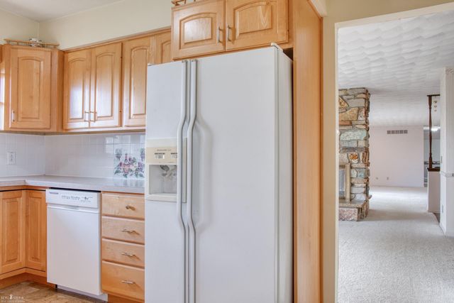 1932 E Hibbard Road, Owosso, MI 48867