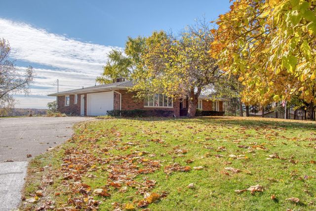 1932 E Hibbard Road, Owosso, MI 48867