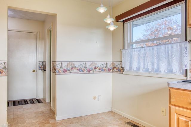 1932 E Hibbard Road, Owosso, MI 48867