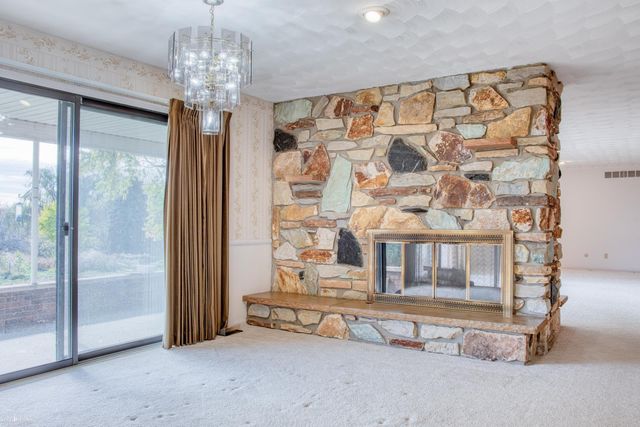 1932 E Hibbard Road, Owosso, MI 48867