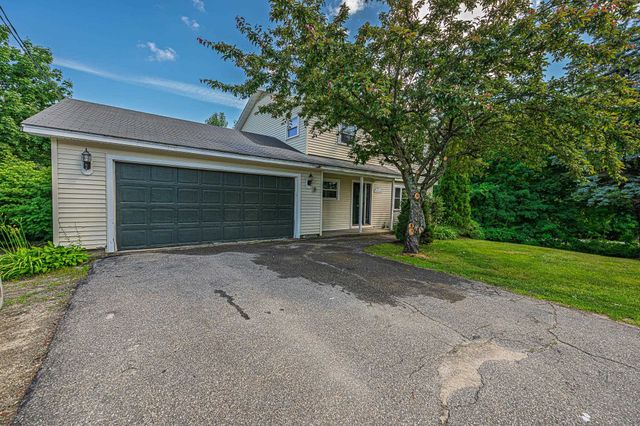 81 Seamans Road, New London, NH 03257