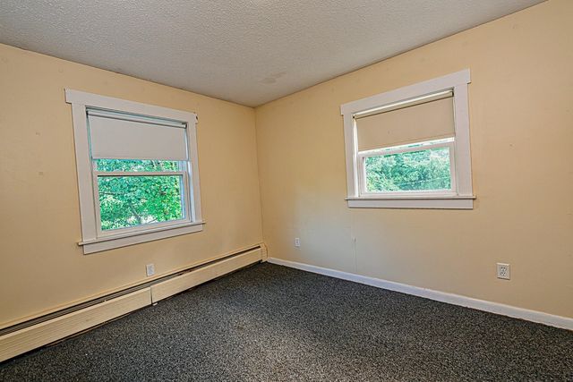 81 Seamans Road, New London, NH 03257