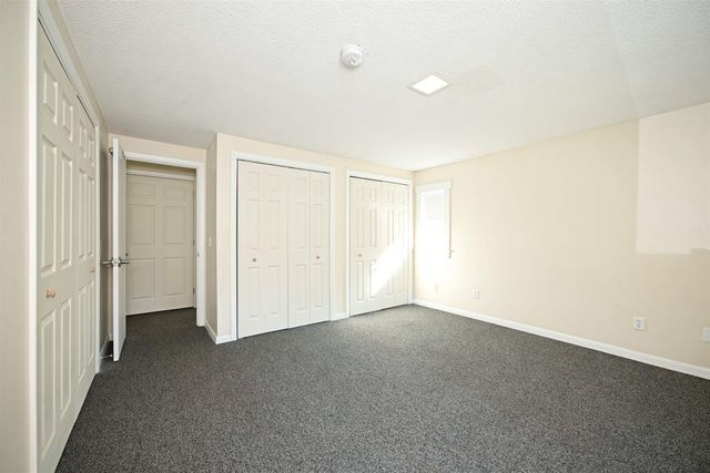81 Seamans Road, New London, NH 03257
