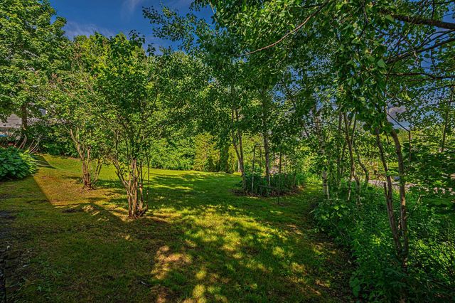 81 Seamans Road, New London, NH 03257