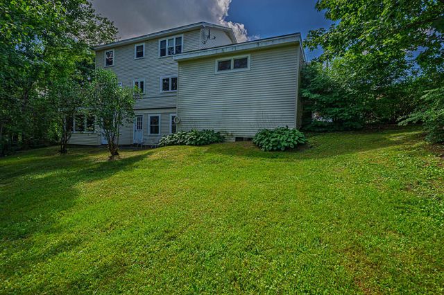 81 Seamans Road, New London, NH 03257