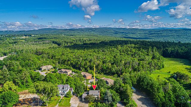 81 Seamans Road, New London, NH 03257