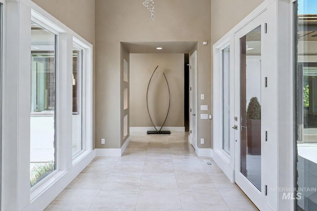 325 W Rivermont Lane, Eagle, ID 83616 photo 12