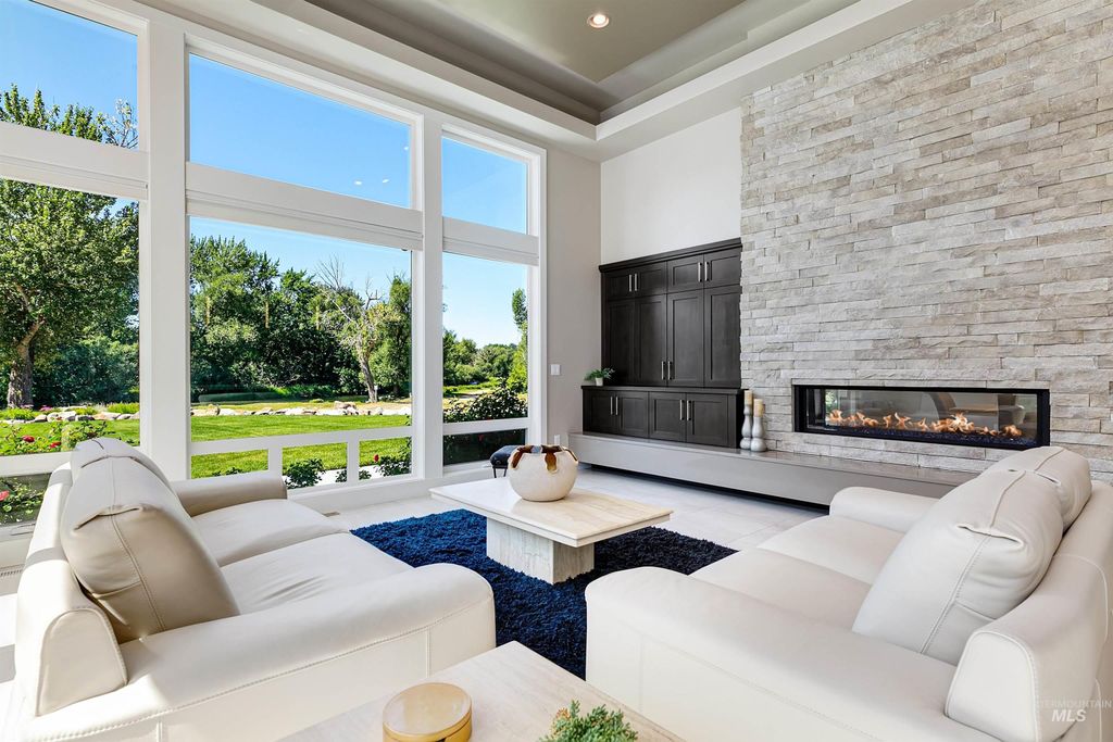 325 W Rivermont Lane, Eagle, ID 83616 photo 2