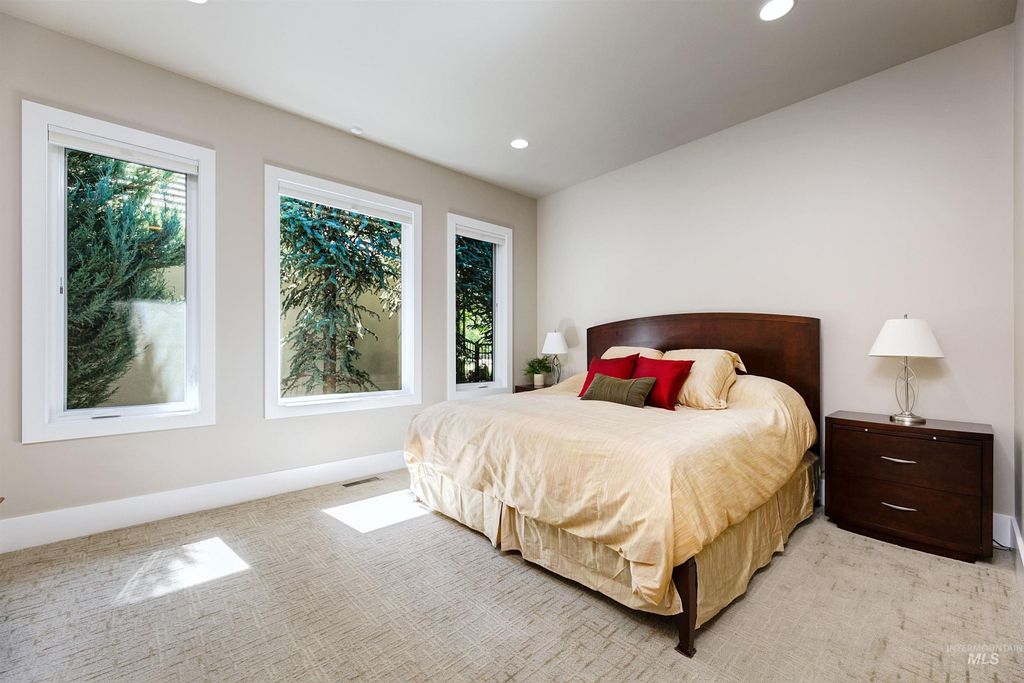 325 W Rivermont Lane, Eagle, ID 83616 photo 32