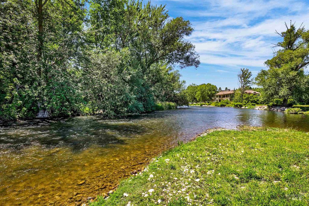 325 W Rivermont Lane, Eagle, ID 83616 photo 49