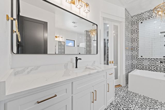 613 Wildcat Way, Kennedale, TX 76060