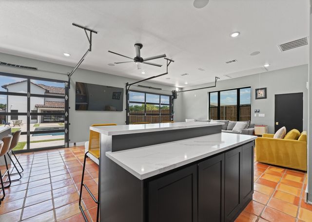 613 Wildcat Way, Kennedale, TX 76060