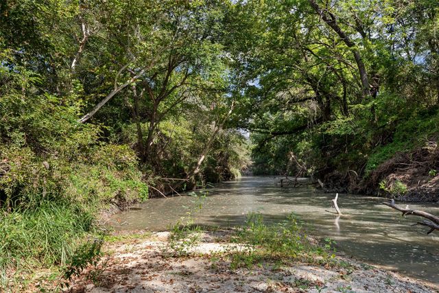 2740 Overton Court, Granbury, TX 76048