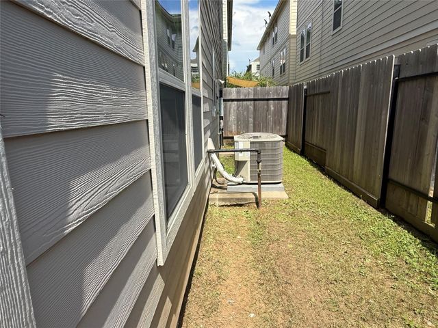 3332 Home Point Drive, Houston, TX 77091