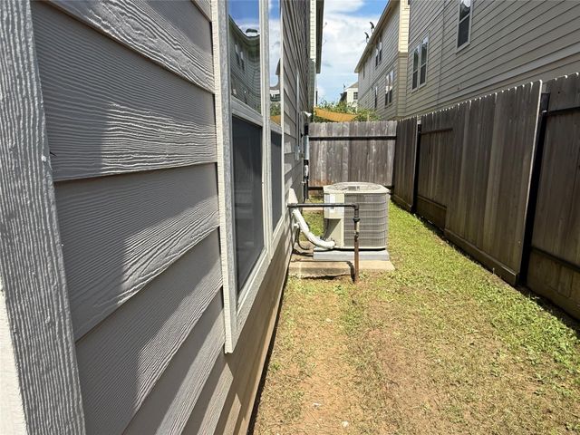 3332 Home Point Drive, Houston, TX 77091