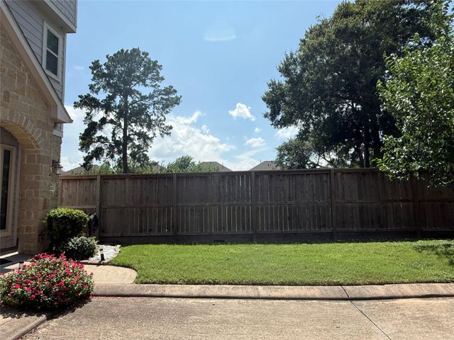 3332 Home Point Drive, Houston, TX 77091