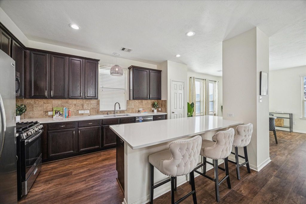 3332 Home Point Drive, Houston, TX 77091