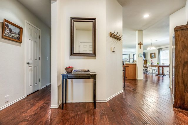 8901 Sierra Trail, Cross Roads, TX 76227