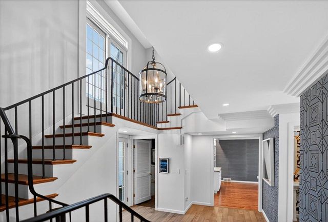 32 Fuller Court, Madison, WI 53704