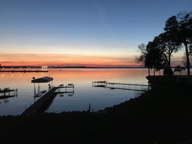 32 Fuller Court, Madison, WI 53704