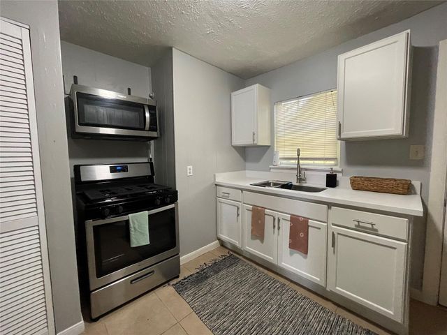 2409 Bastrop 2, Houston, TX 77004