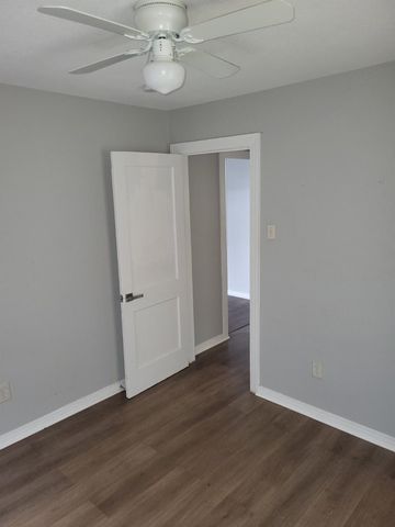 2409 Bastrop 2, Houston, TX 77004