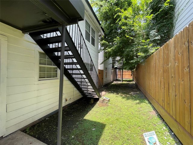2409 Bastrop 2, Houston, TX 77004