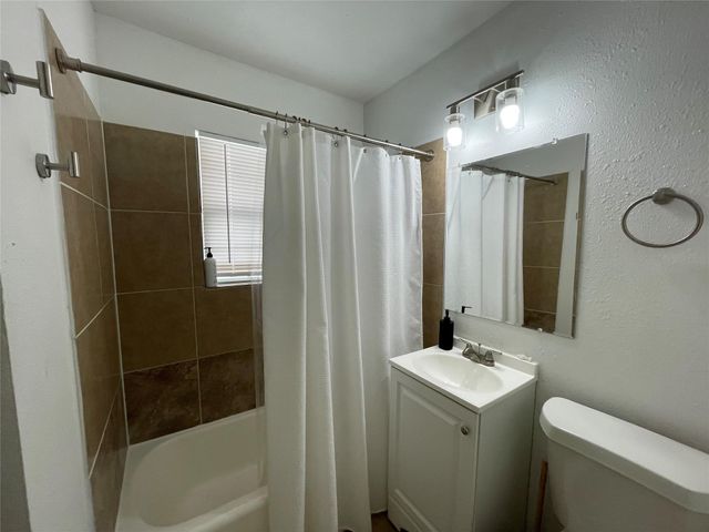 2409 Bastrop 2, Houston, TX 77004
