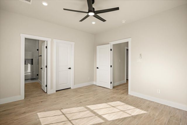 5801 Barkridge Drive, Granbury, TX 76048