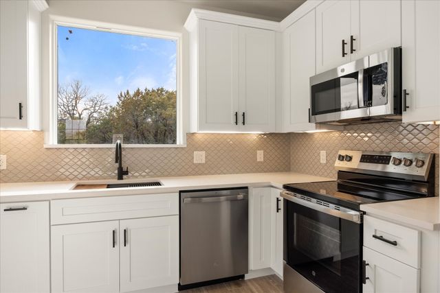 5801 Barkridge Drive, Granbury, TX 76048