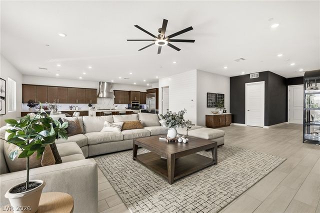 9525 West Fisher Avenue, Las Vegas, NV 89149