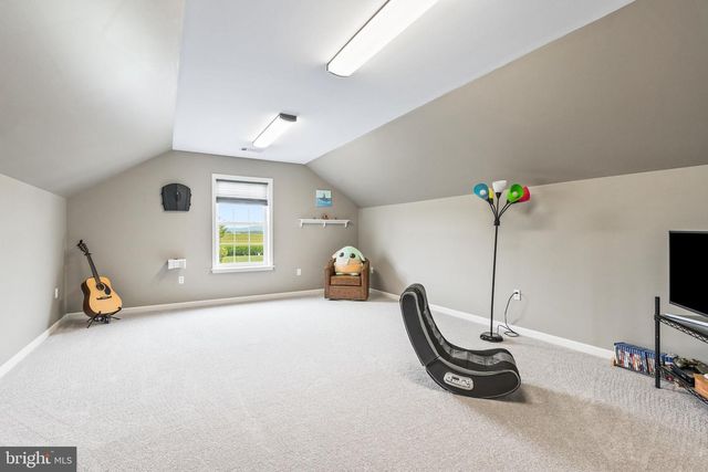 5715 DOUBS RD, Adamstown, MD 21710