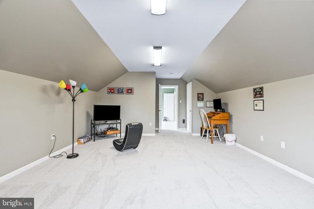 5715 DOUBS RD, Adamstown, MD 21710