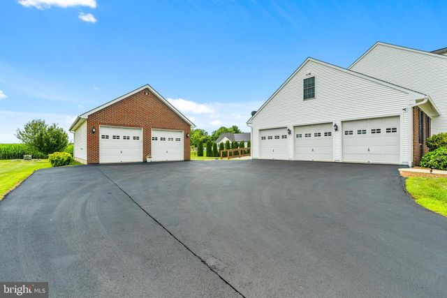 5715 DOUBS RD, Adamstown, MD 21710